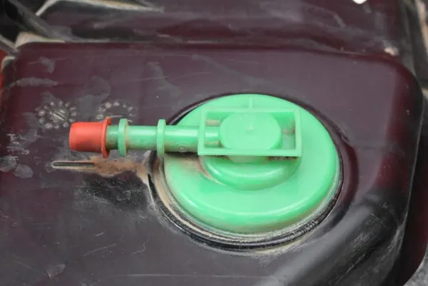Toyota OE mamAUTO-993045-98183661 AdBlue-tank image 7