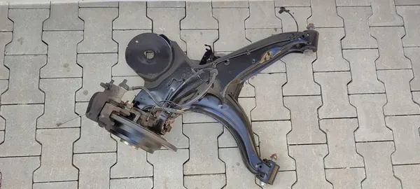 MERCEDES VITO W447 HÖGER BAKRE KNUCKLE A4477600747 image 3