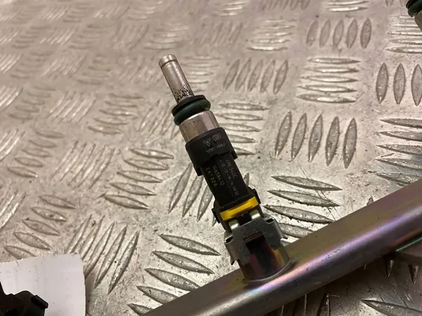 Mitsubishi Outlander 2020 Injektorer Set 1465A412 image 3