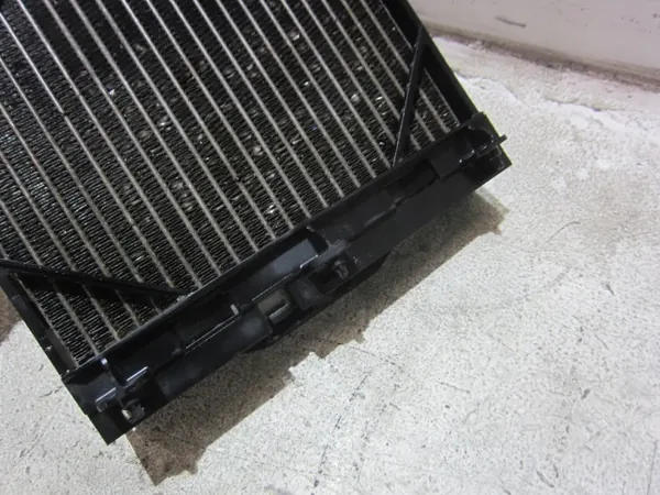 BMW Moottoriöljynjäähdytin OEM 79038901 7-sarja F02 image 7