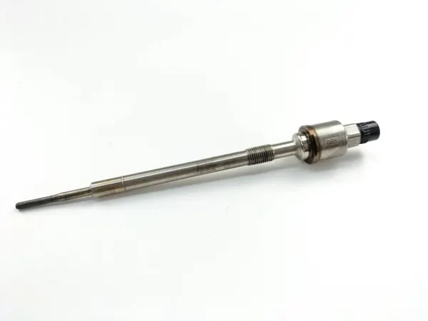 Bujía de precalentamiento OEM 55590467 Opel 2.0 CDTI image 2