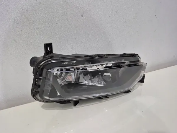 Faro Halógeno Derecho Delantero OEM 7LA941662A image 3