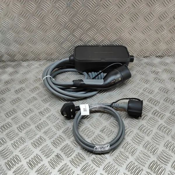 BMW iX3 akun latauskaapeli OEM 8490518 image 2