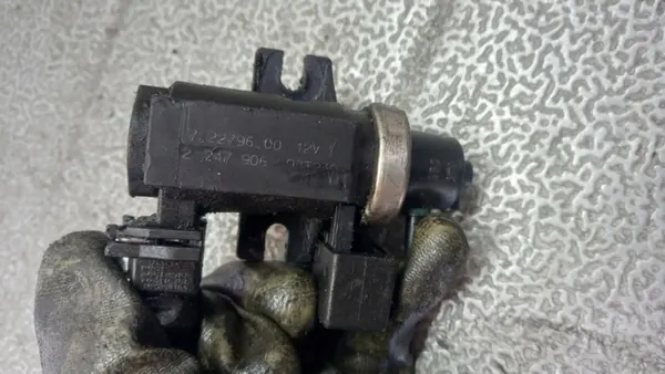 EGR-venttiili OEM 01 BMW:lle - Käytetty Kunnossa image 3