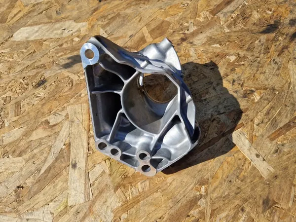 Soporte de Semieje Volvo OE 32325434 Usado image 3