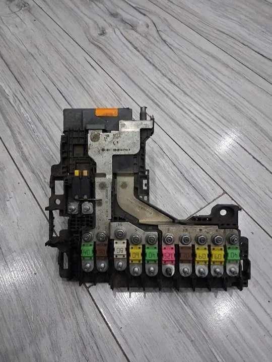 Voedingsmodule motorcompartiment Peugeot 508 I 1.6 E-HDI image 2