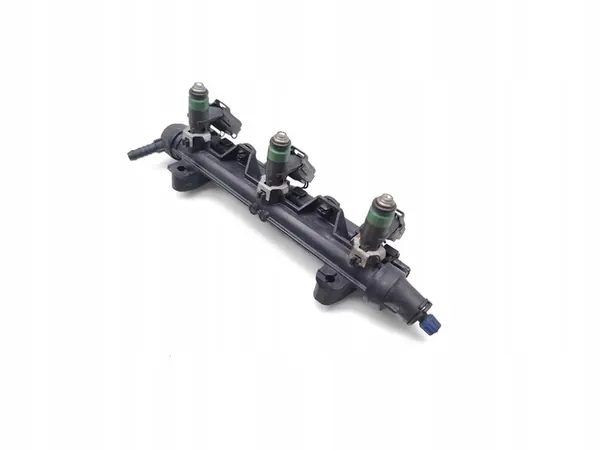 Rail d'injection Seat Ibiza 1.2 Essence 03E906031 image 2