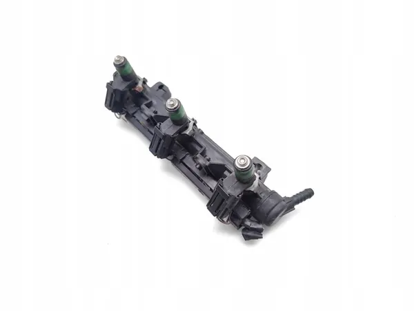 Rail d'injection Seat Ibiza 1.2 Essence 03E906031 image 4