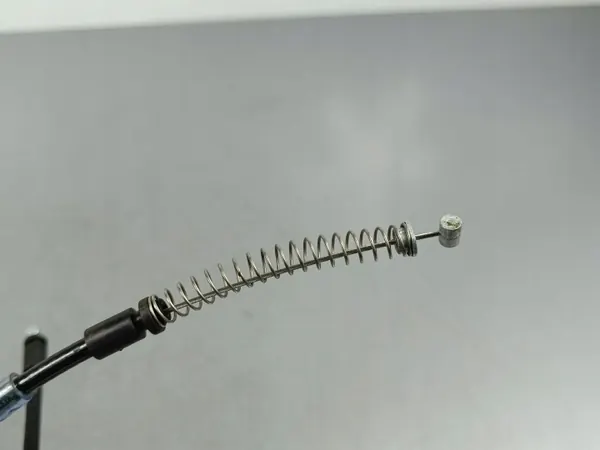 Câble de verrou de capot Polestar 2 2024 OEM 31108767 image 3