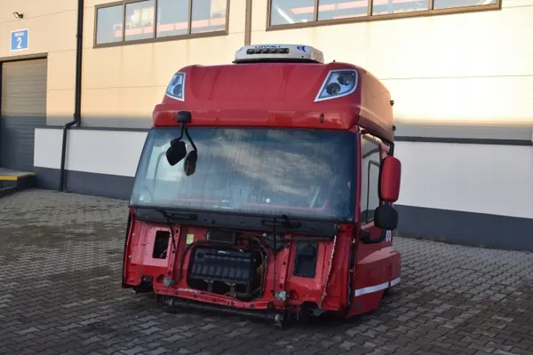 Estrutura Cabine Dormitório DAF CF Sem Portas - Usado image 2