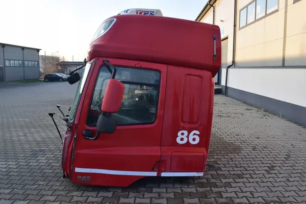 Estrutura Cabine Dormitório DAF CF Sem Portas - Usado image 3