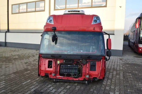 Estrutura Cabine Dormitório DAF CF Sem Portas - Usado image 9