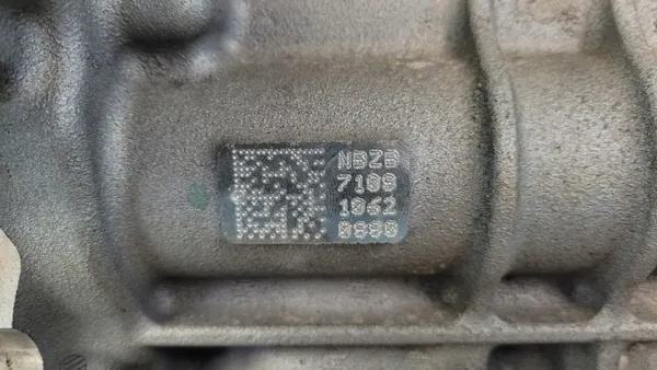 Opel Insignia B 1.6 CDTI Motorblok OEM 55596879 image 3