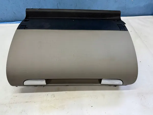 Audi A3 8P Hansikas OE 8P1857035B image 10