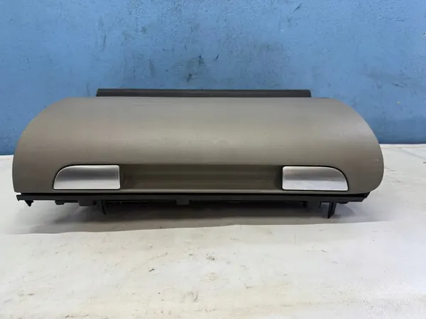 Audi A3 8P Hansikas OE 8P1857035B image 2