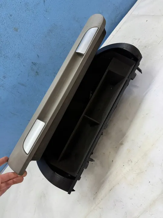 Audi A3 8P Hansikas OE 8P1857035B image 7