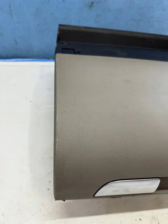 Audi A3 8P Hansikas OE 8P1857035B image 8