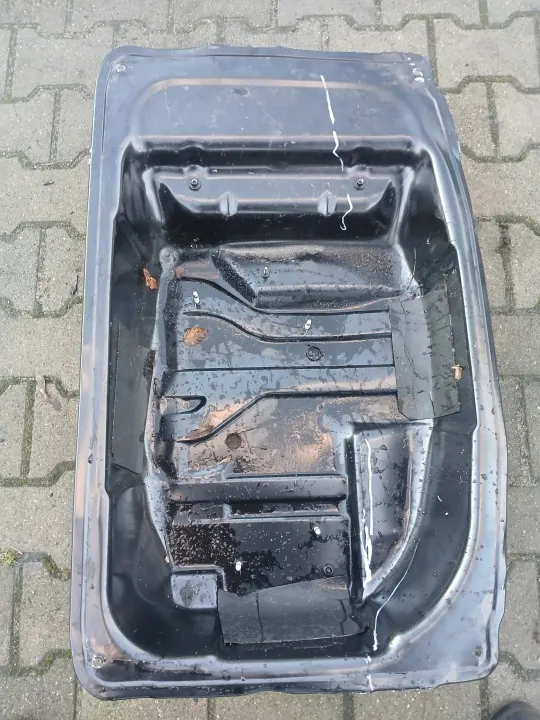 Mercedes W205 Farmari Tavaratila OEM 2055557 image 2