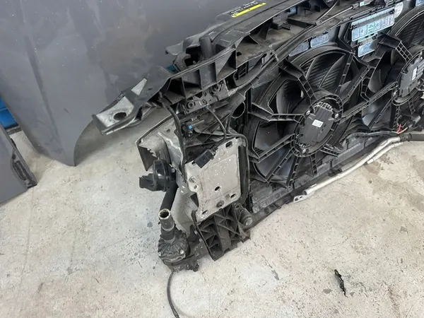 AUDI RS5 8W 17-25 Radiatore Completo Anteriore image 2