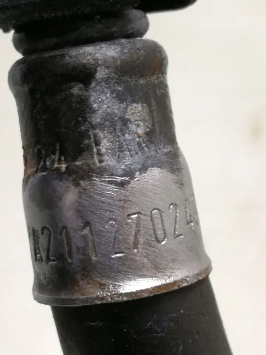 Conduit de refroidisseur d'huile Mercedes-Benz OEM A2112702496 image 4