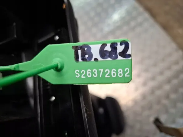 Mittkonsol armstöd OEM S26372682 för BMW X1 E84 image 10