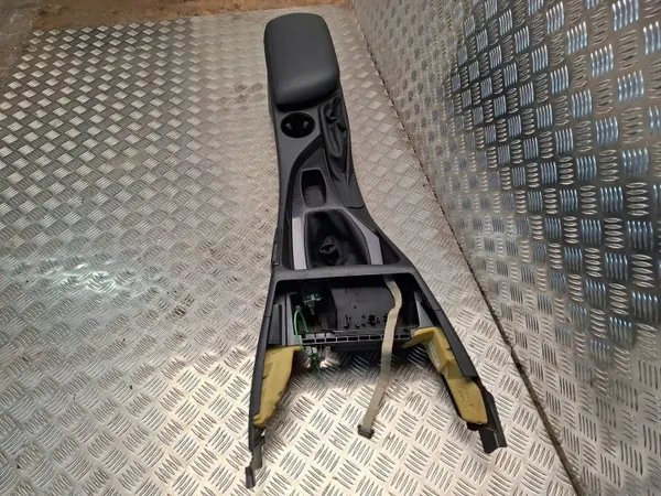 Mittkonsol armstöd OEM S26372682 för BMW X1 E84 image 3