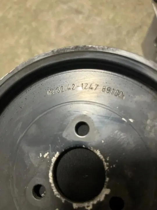 BMW OE 32421247891 - Pieza original usada image 3