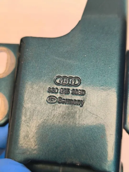 Audi B3 Cabriolet 1999 Opklapdak Scharnier Set OEM 8G0825308D image 4