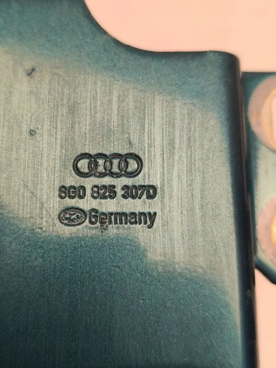 Audi B3 Cabriolet 1999 Opklapdak Scharnier Set OEM 8G0825308D image 6