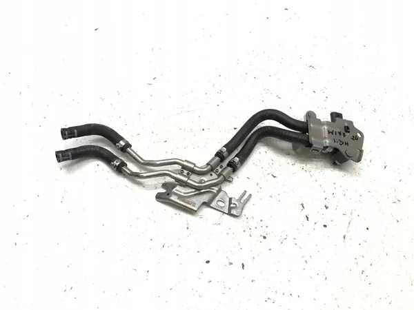 MERCEDES W177 GLA II 1.3 H 24 Sensor de Pressão de Escape A000905930 image 2