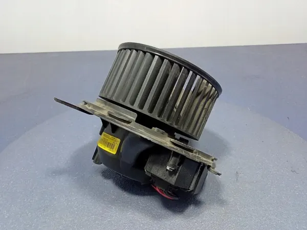 SKODA YETI Ventilador de ar 1K1820015P image 3