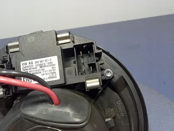 SKODA YETI Ventilador de ar 1K1820015P image 8