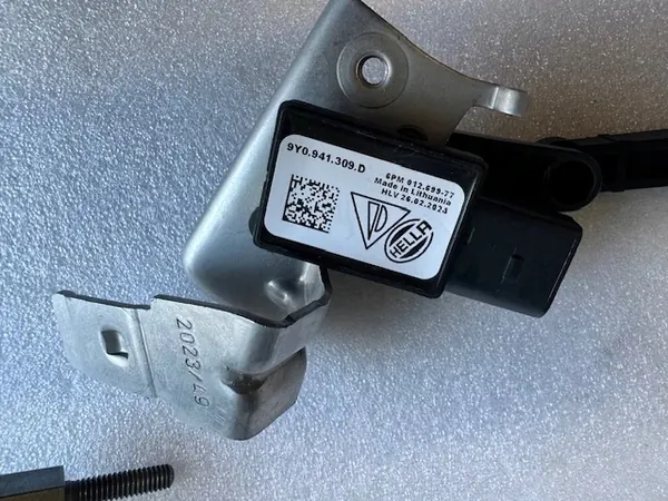Sensor de nível Porsche Cayenne 9Y OEM 9Y0904309D image 3