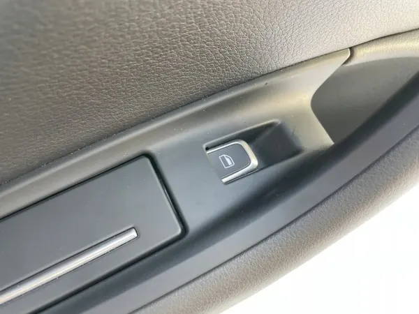 OEM 4G0867221A Linker Achterdeurbekleding Audi A6 C7 image 4