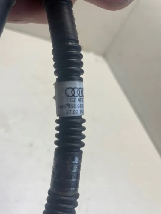 Tuyau Lave-glace Audi OE OEM 8W0955970 - Occasion image 3