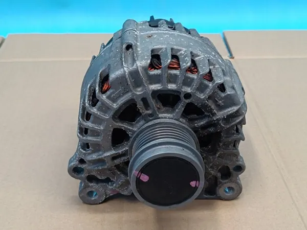 CUPRA FORMENTOR 2.0 TDI 2024 R Vaihtovirtageneraattori OEM 05L903026L image 5