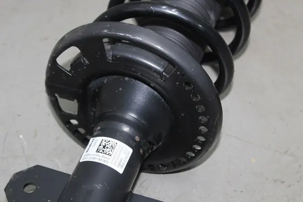 MERCEDES SPRINTER W 907 311 MacPherson Höger Framdämpare OEM image 9