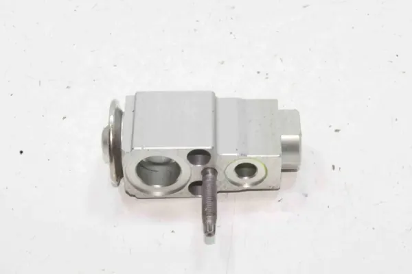 Land Rover A/C expansionsventil OEM HZ526001 image 3