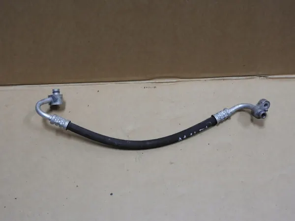 Conducto de refrigerante Audi OE OEM 6C0816721A - Usado image 2