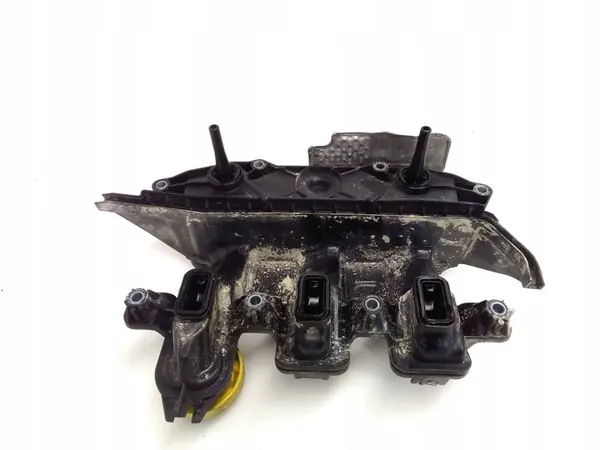 Nissan X-Trail T32 2016 Coletor de admissão OEM 118302761R image 3