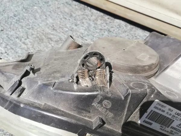 Farol Dianteiro Esquerdo Citroen C4 04-08 Xenon OEM 6208L8 image 4