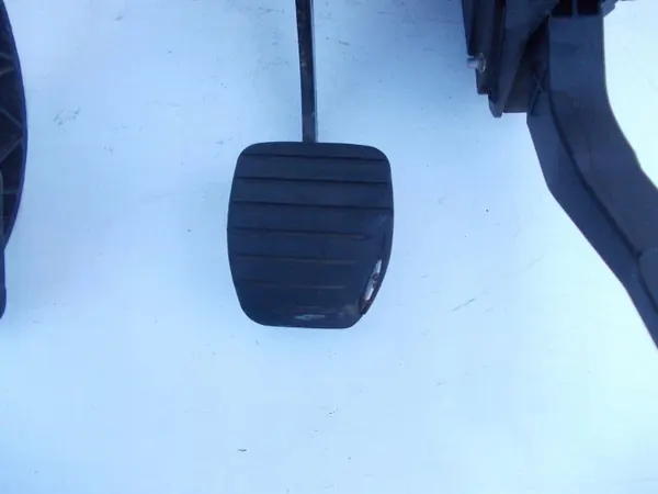 Kaasu kytkin jarrupoljin sarja OEM 180101626R Renault image 3