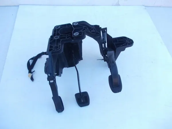 Kaasu kytkin jarrupoljin sarja OEM 180101626R Renault image 9