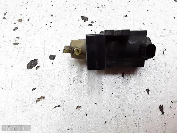 Vakuumventil Mercedes B Klasse 2008 a0061536628 image 3