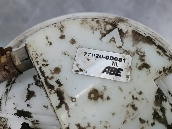 Brandstofpomp Toyota Yaris II 1.0 VVT-I 77020-0D081 image 5