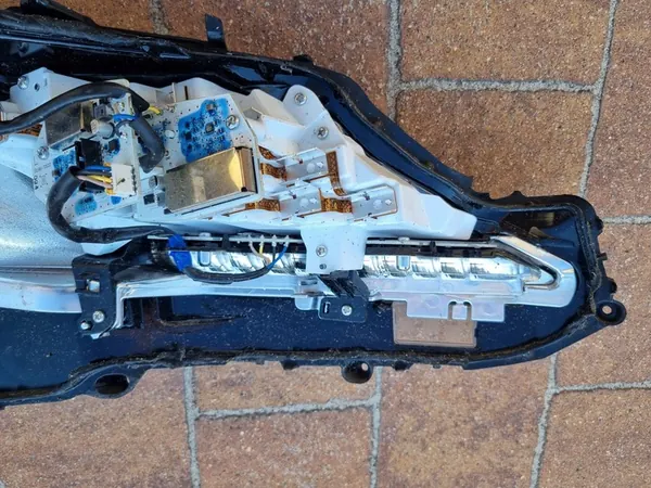 Cristal de faro izquierdo Toyota Camry VIII 17-22 OEM 81185-33D72 image 6