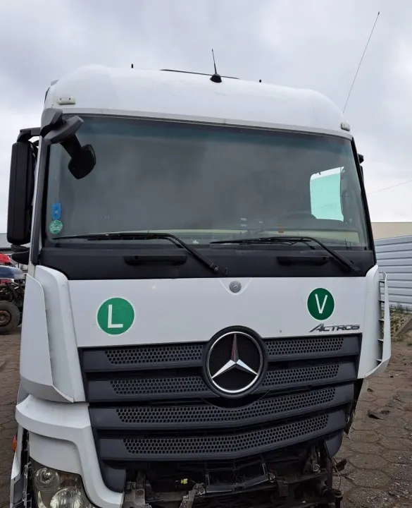 Cabine Complète Mercedes-Benz OE pour Actros MP4 Euro image 3