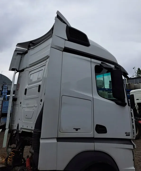 Cabine Complète Mercedes-Benz OE pour Actros MP4 Euro image 4
