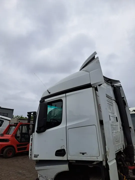 Cabine Complète Mercedes-Benz OE pour Actros MP4 Euro image 6