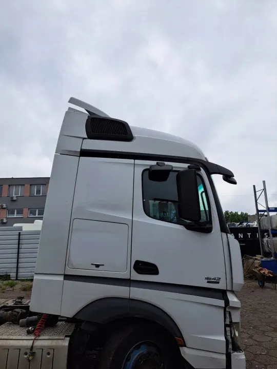 Cabine Complète Mercedes-Benz OE pour Actros MP4 Euro image 7